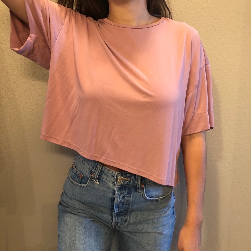URBAN OUTFITTERS Pink shirt